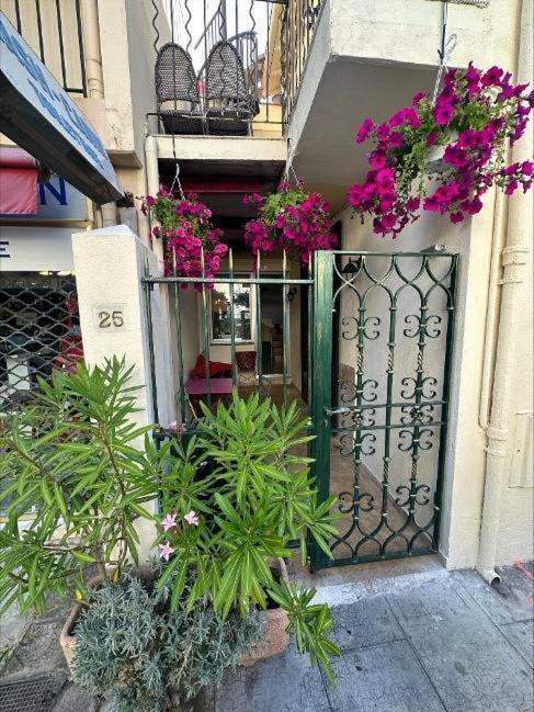 Hostel Crew Key West Antibes Zewnętrze zdjęcie