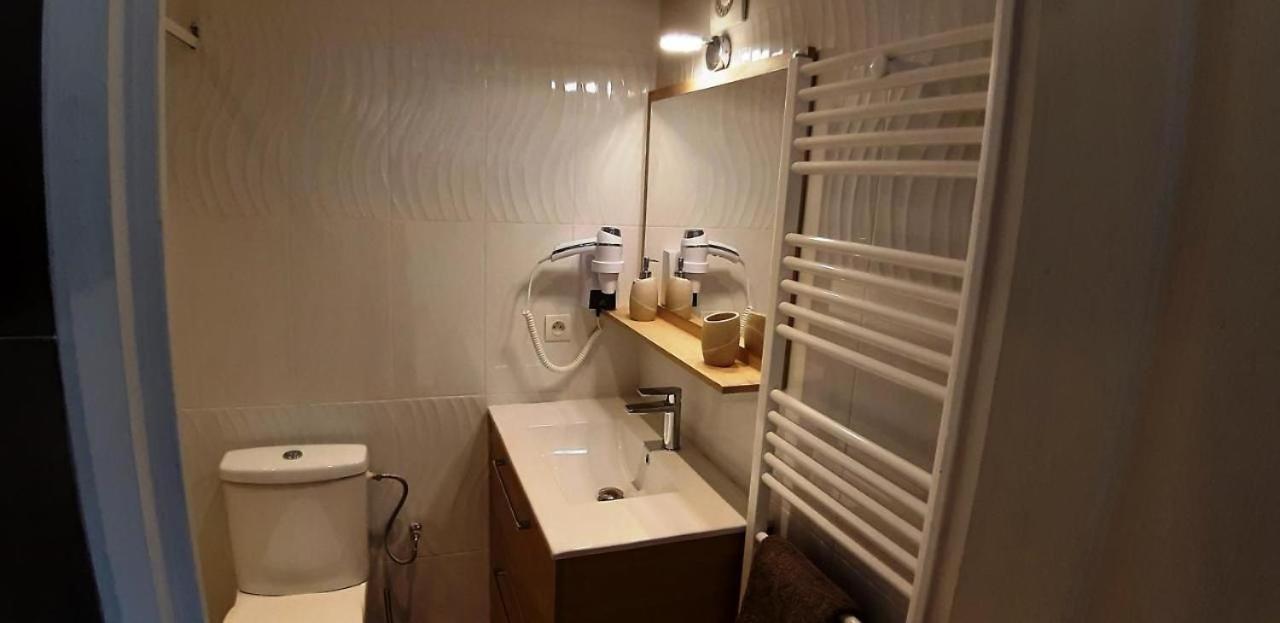 Hostel Crew Key West Antibes Zewnętrze zdjęcie